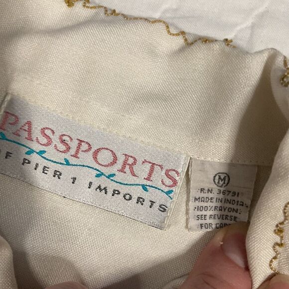 Passports Vintage Embroidered Lightweight Button Up size Medium - Picture 2 of 12